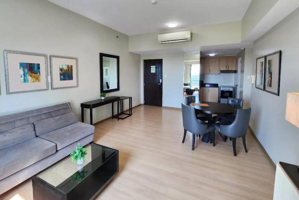 Spacious Bgc 2 Bedroom With A View Manila Exterior foto